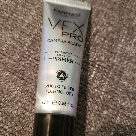 Farmasi VFX PRO Primer - Picture 2 of 2